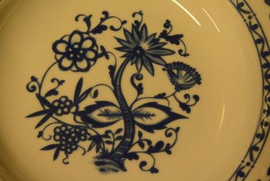 (n-4087) MG porzellan sibulamustrilised supi-pastataldrikud, 6tk