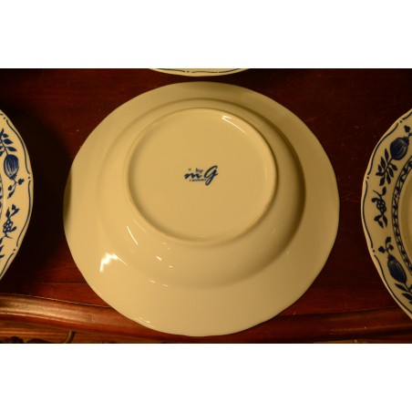 (n-4087) MG porzellan sibulamustrilised supi-pastataldrikud, 6tk