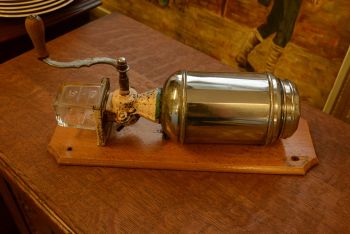 (10-582/5) Seinapealne kohviveski ID 2