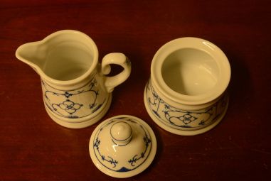 (n-4103/6) Winterling, Indischblau, õlelillemustriga koorekann ja suhkrutoos