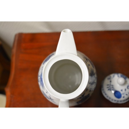 (n-4134) Kahla sibulamustriga kann