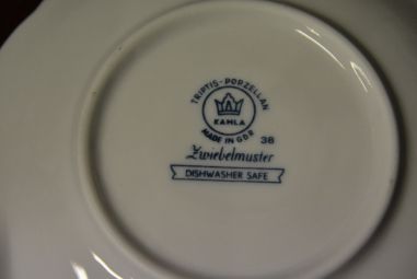 (n-4138) Kahla Triptis sibulamustriga kohvitassid- taldrikud, 5tk