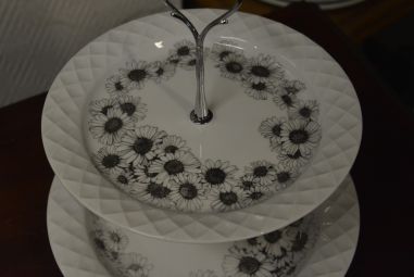 (n-4143) Thomas Porzellan, karikakardega korrusvaagen