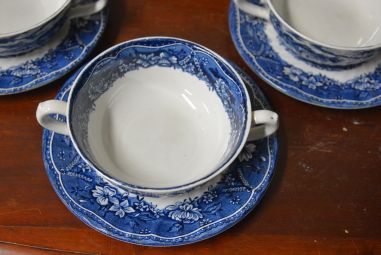 (n-4147) Staffordshire Barrats, Old Castle, puljongitassid-taldrikud, 3tk