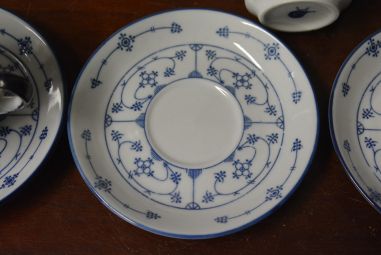 (n-3906/2) G Porzellan, õlelillemustriga kohvitassid-taldrikud, 2tk