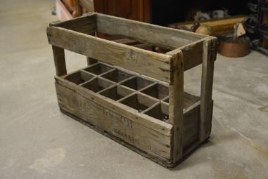 (11-383/3) Vana õllekast