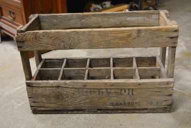 (11-383/3) Vana õllekast