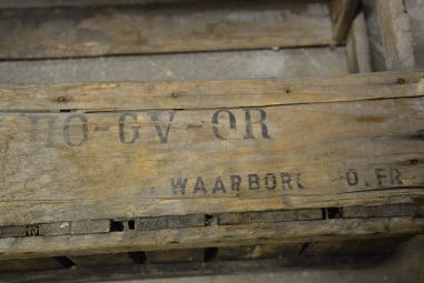 (11-383/3) Vana õllekast