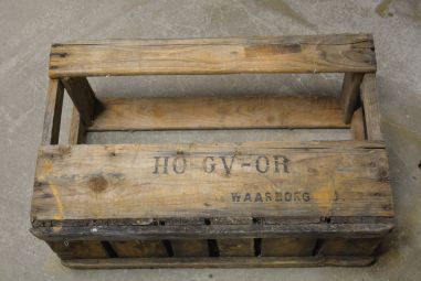 (11-383/3) Vana õllekast