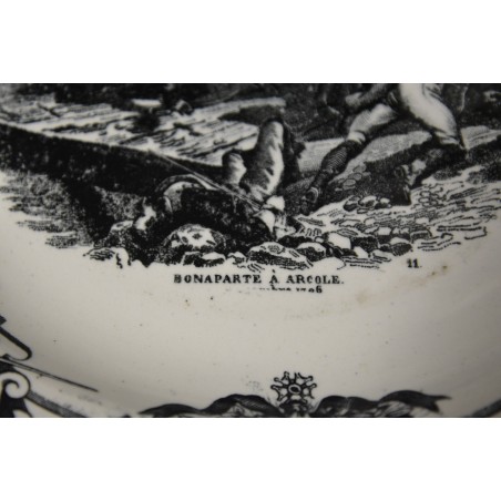 (n-4169) Boch Freres Keramis, Napoleoni taldrik