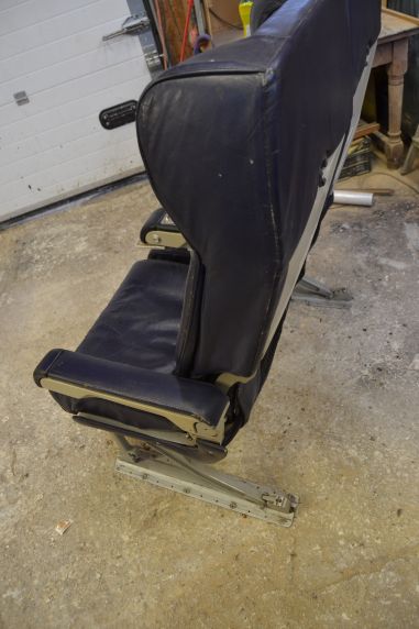 (L-90/4) Vanad  lennukiistmed