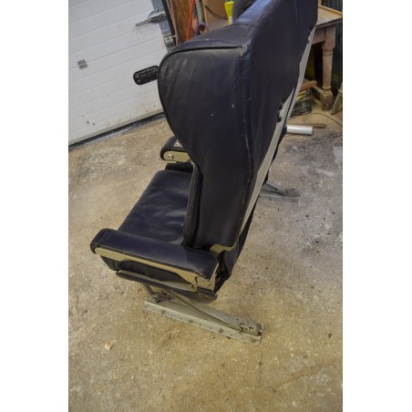 (L-90/4) Vanad  lennukiistmed