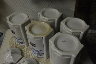 (n-453/1) Portselanist kuivainetoosid, komplekt 5tk