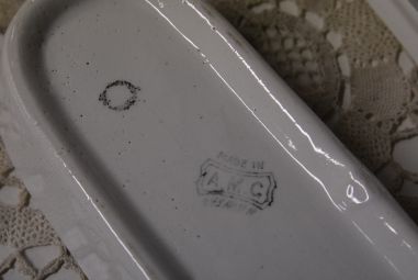 (11-211/2) AMC, keraamiline toos kaanega