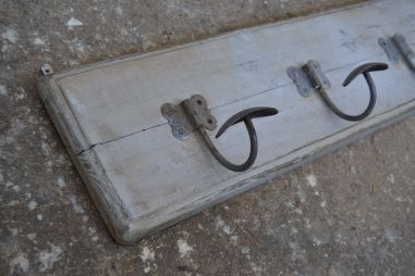 (11-469/3) Rustikaalne pikk riidenagi