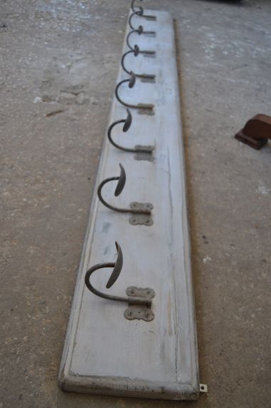 (11-469/3) Rustikaalne pikk riidenagi