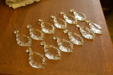 (8-361/2) Kristalllühtri tagavara kristallid , 12  tk komplektis