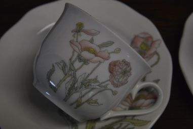 (n-4543/9) Gallo Galerie de Porcelaine Villeroy & Boch Group "Punane moon", kohvitassid-taldrikud, 4tk