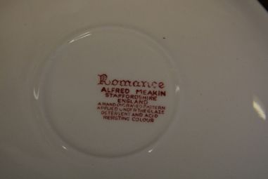 (n-4600/5) Alfred Meakin, Romance, punased puljongikausid-taldrikud, 4tk