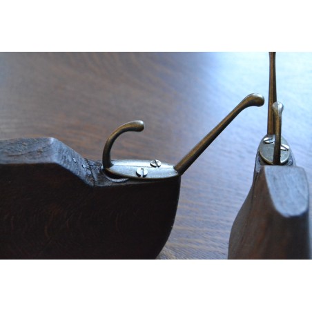 (8-036/3) Vanadest kingavormidest seinanagid