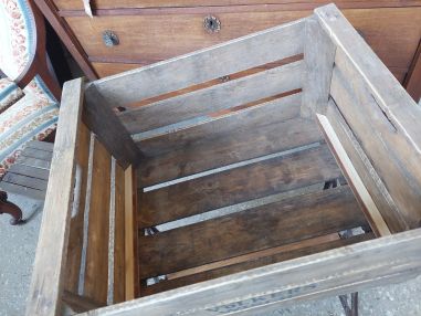 (10-762/5) Õmblusmasina jalal huvitav riiul