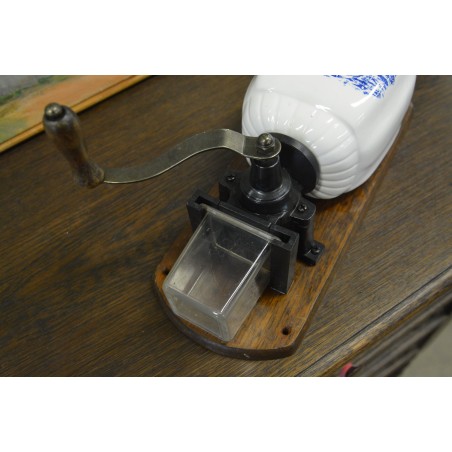 (n-4664) Seinapealne kohviveski