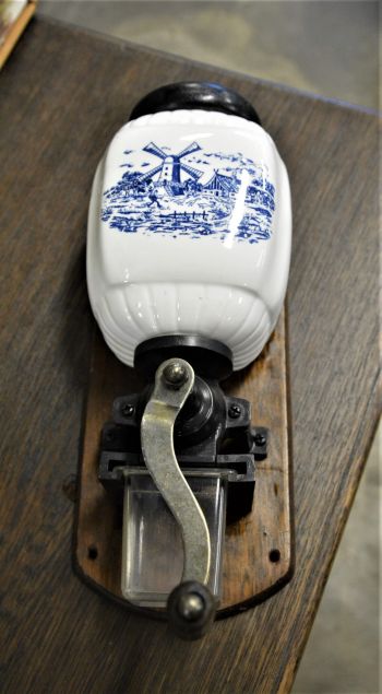 (n-4664) Seinapealne kohviveski 2