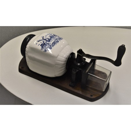 (n-4664) Seinapealne kohviveski