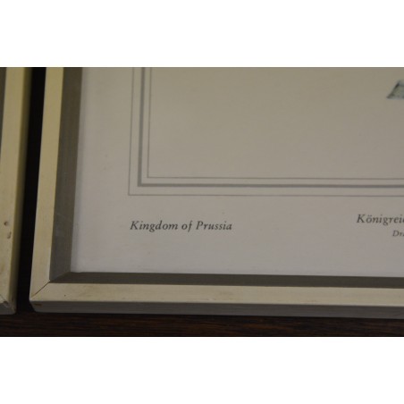 (n-4718) Raamitud militaarsed pildid, 2tk