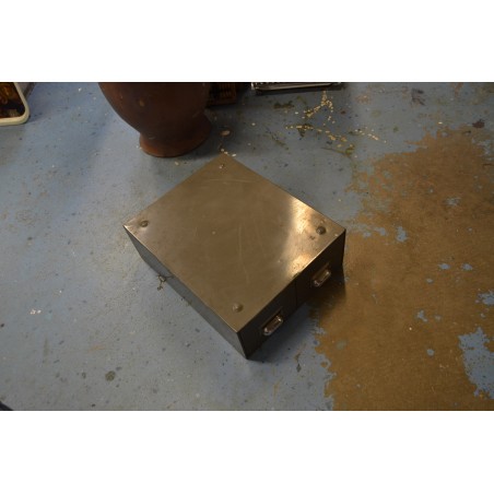 (11-074) Vana metallist kartoteegikapp