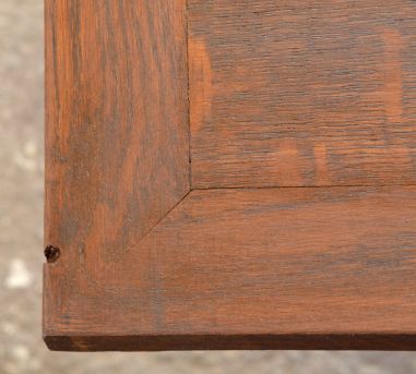 (11-077/4) Õmblusmasina jalal laud