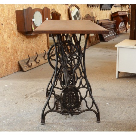 (11-077/4) Õmblusmasina jalal laud