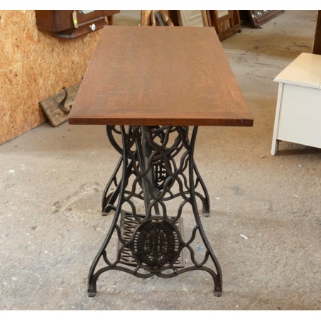 (11-077/4) Õmblusmasina jalal laud