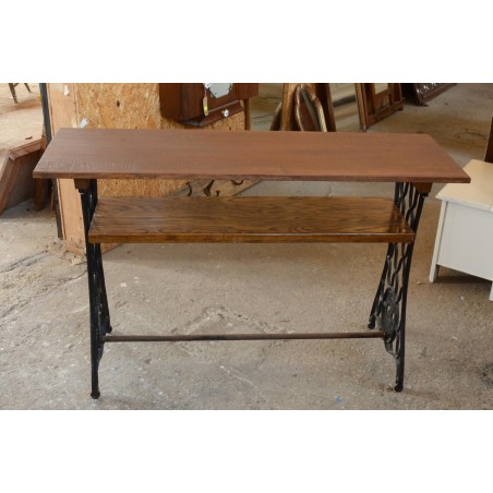 (11-077/6) Õmblusmasina jalgadel riiul (11-077/6) Õmblusmasina jalgadel riiul