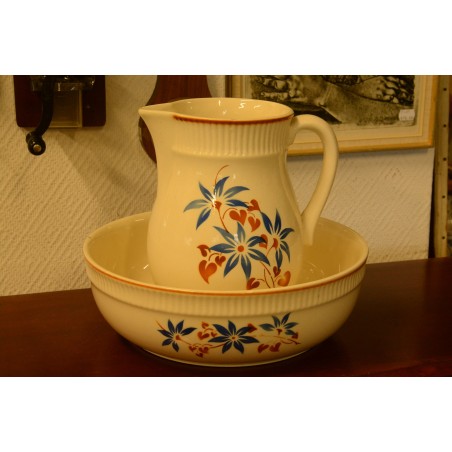 (n-3710) VEB Steingut Colditz kätepesukauss-kann