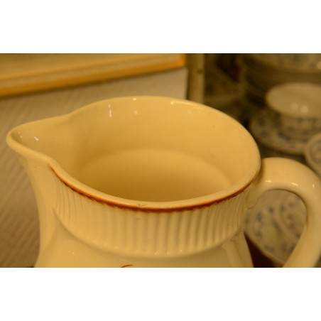 (n-3710) VEB Steingut Colditz kätepesukauss-kann