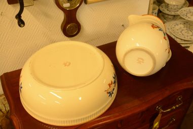 (n-3710) VEB Steingut Colditz kätepesukauss-kann