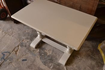 (L-285) Valge diivanilaud 2