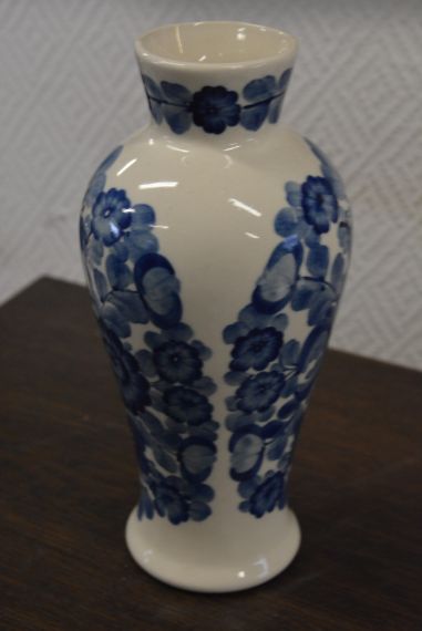 (n-4785) Wloclawek keramik, käsitsimaalitud vaas