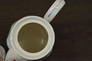 (n-4810/5) Simpsons LTD. Belle Fiore kohvikann käsitöö