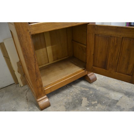 (12-008) Suurem rustikaalne kapp