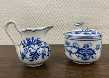 (n-4841/2) Bohemia Zwiebelmuster suhkrutoos ja koorekann