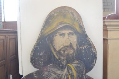 (6-608) Suur vana kalarestorani reklaamsilt