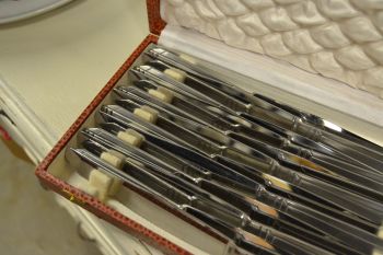 (n-5135) 12 tk lauanugade komplekt karbis 2