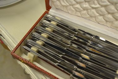 (n-5135) 12 tk lauanugade komplekt karbis