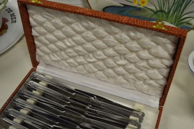 (n-5135) 12 tk lauanugade komplekt karbis