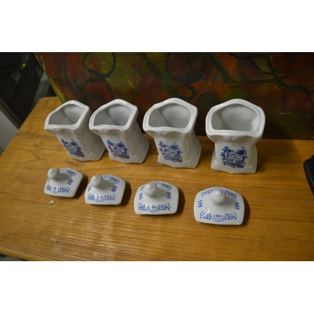 (n-5228) Sibulamustriga maitseainetoosid 4 tk komplektis