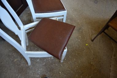 (L-265) valged toolid, 2 tk komplektis