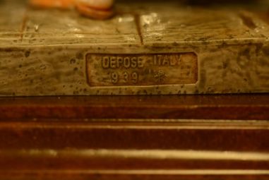 (8-1234) Depose, Fontanini kuju, käsitsimaalitud