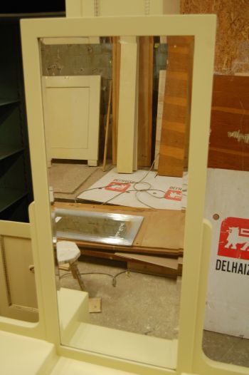 (M-3) MASSPRODUKT A/S Tallinn  peegliga kapp 2